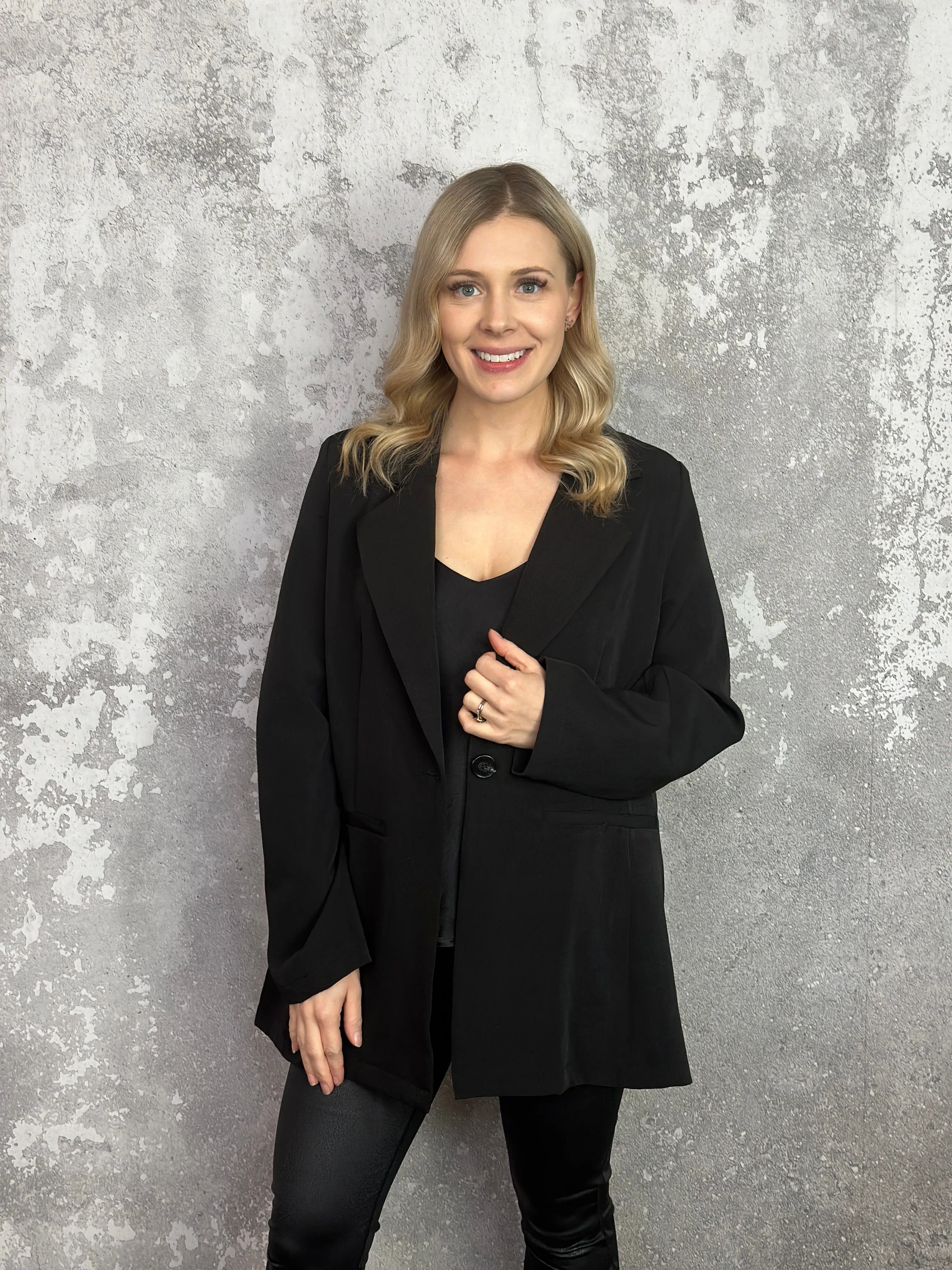Black Boyfriend Blazer (Small - 3X)