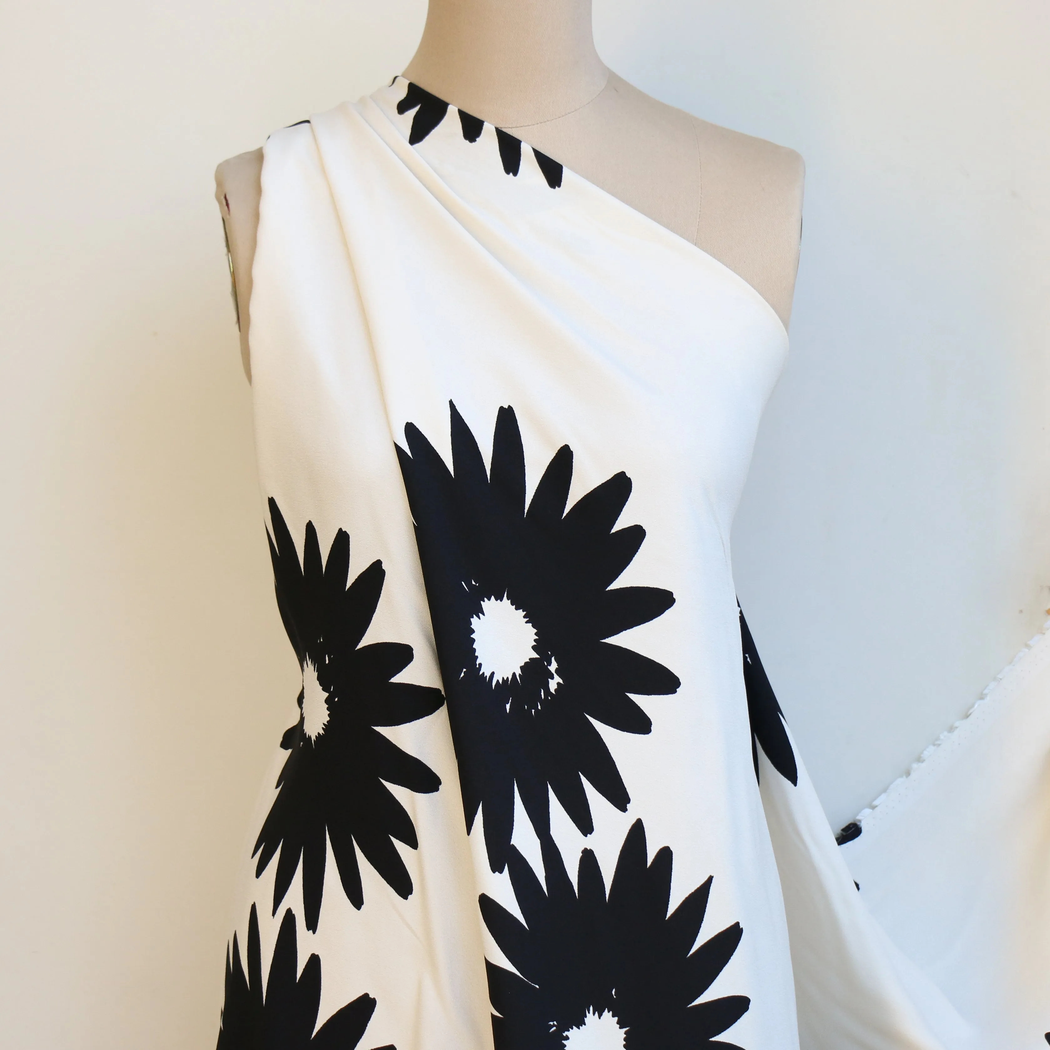 Chiara Jumbo Floral Cady Crepe