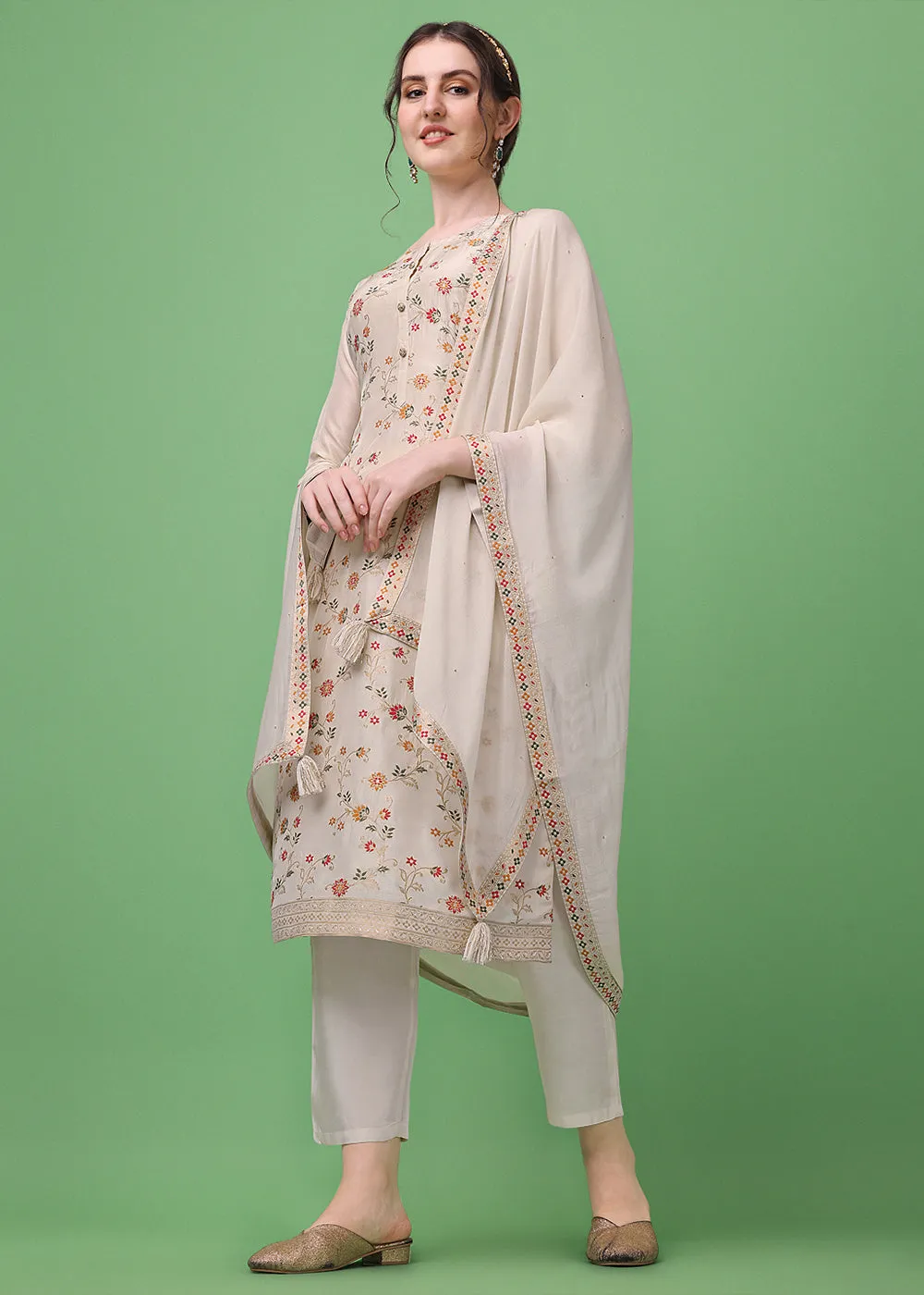 Cream White Dola Silk Suit Featuring Jacquard Pattern Weaving