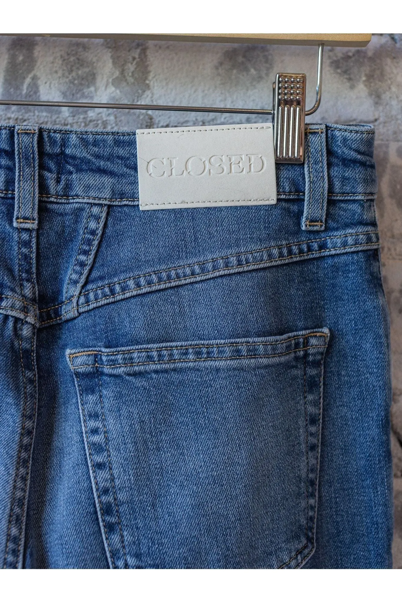 Milo Comfort Stretch Distress Jean - Mid Blue