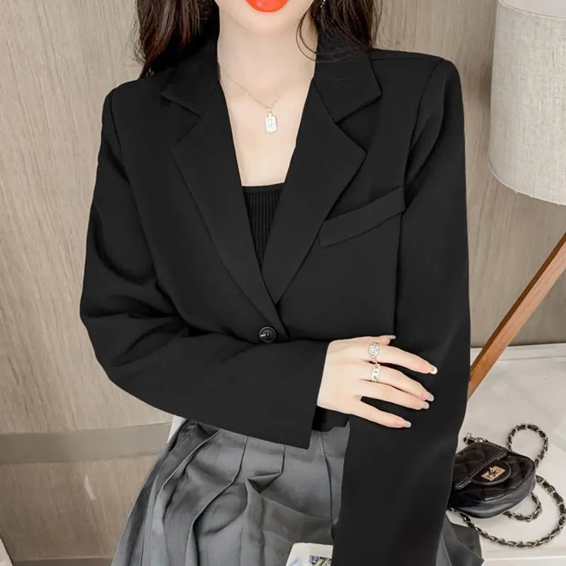 Minimalist Button Cropped Blazer